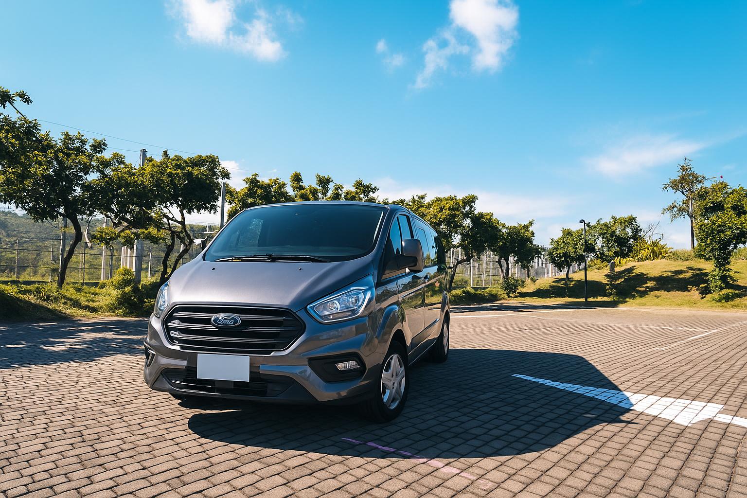 商務九人座車圖片2