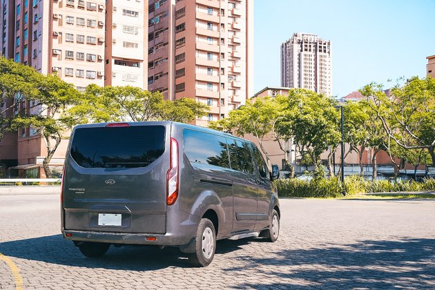 商務九人座車圖片4